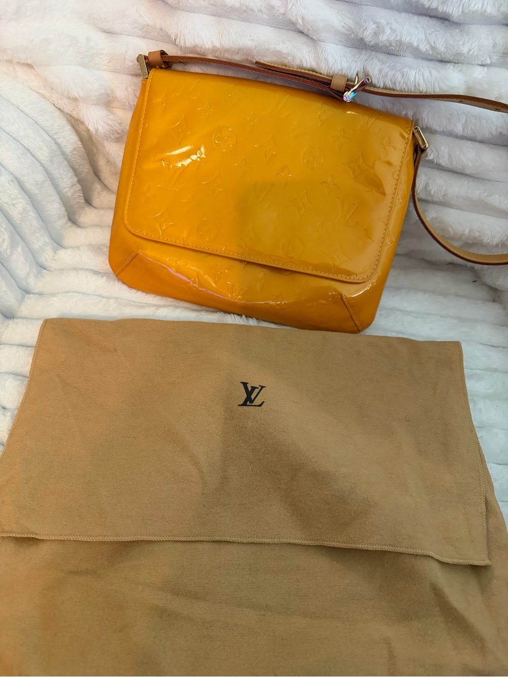 Vintage Louis Vuitton Vernis Thompson Street Shoulder Bag - Jaune Yellow